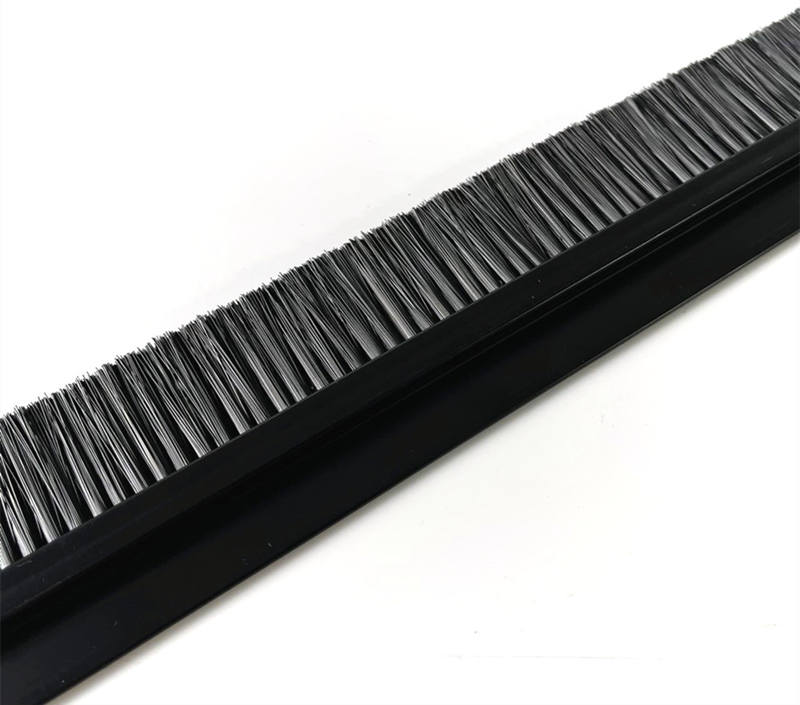 Rigid H profile lath brush with high-density black PA6 bristles