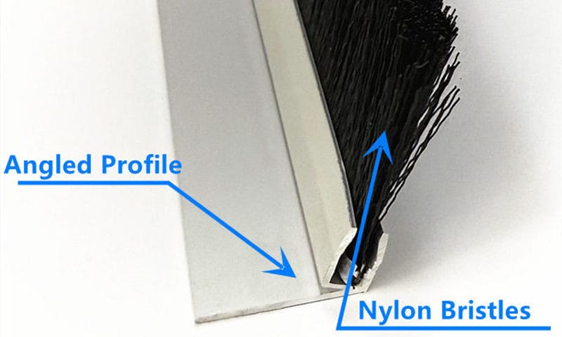 Vertical brush strip for server racks with angled aluminum profile