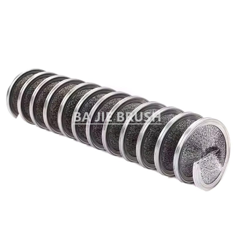 Wire descaling brush with inward-facing steel wire filaments